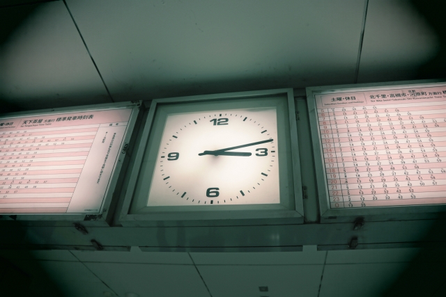 ＪＲ東日本が駅の時計を次々に撤去　スマホで確認？と納得できない人々　「弱者を考えろ！」「震災が来たら、、、」